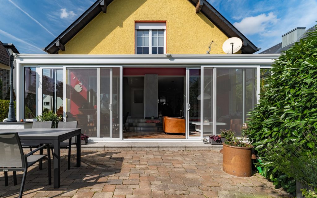 realisation veranda intemporelle avec store de toiture metzger luxembourg (11)