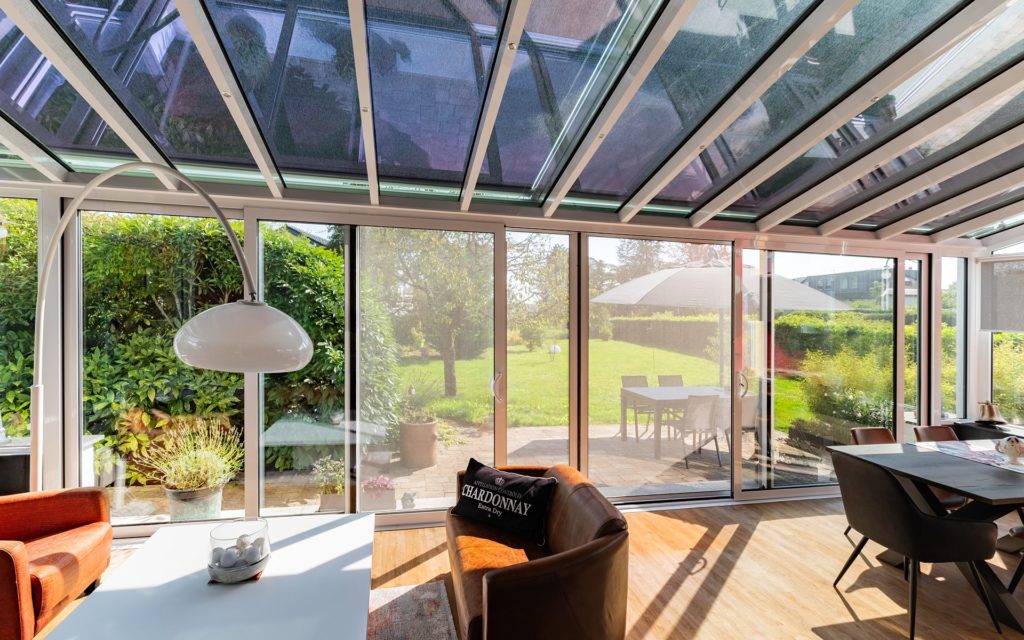 realisation veranda intemporelle avec store de toiture metzger luxembourg (6)