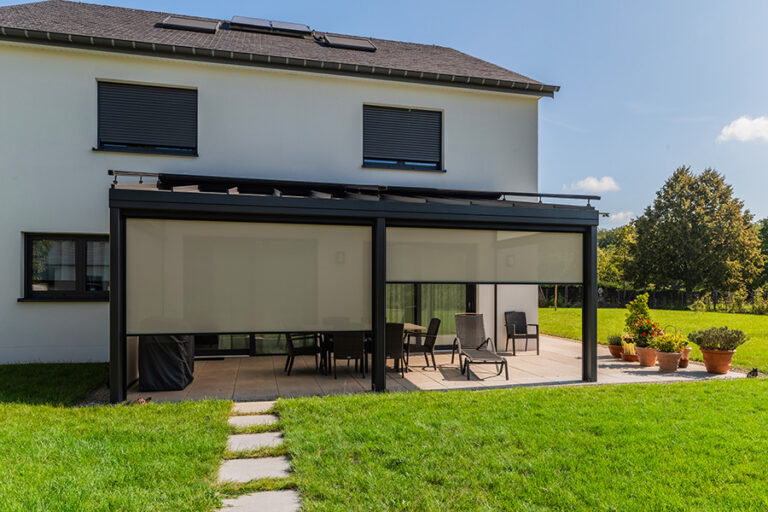 Store ZIP extérieur sur pergola aluminium pour protection UV à Montigny-lès-Metz