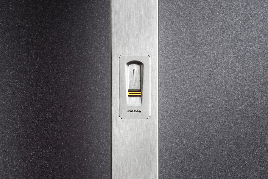 systeme connecte ekey metzger porte entree aluminium